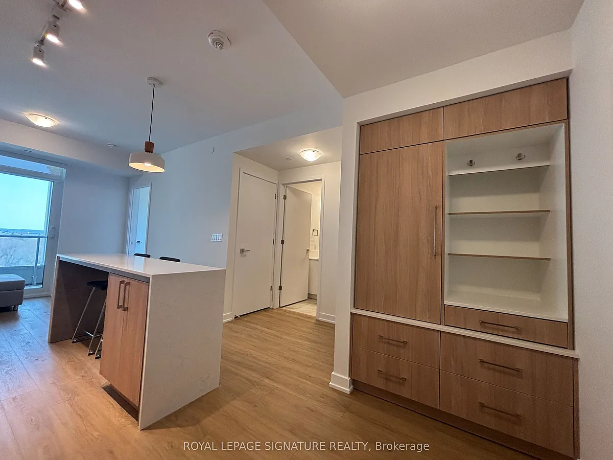 Building Photo - 500 Plains Rd E #LPH02