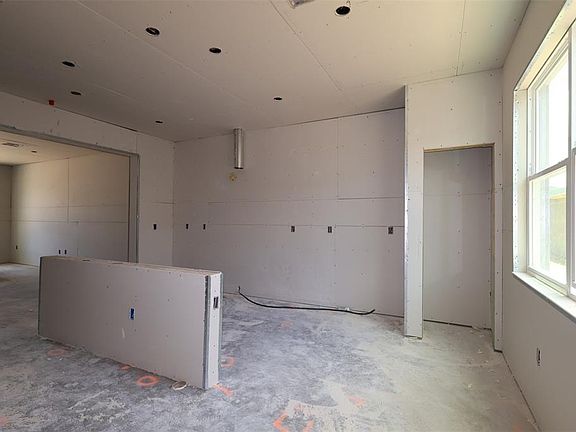 2nd image of 474 Lady Palm St