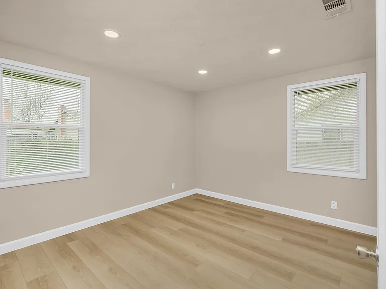 El Camino Duplexes — Photo 56