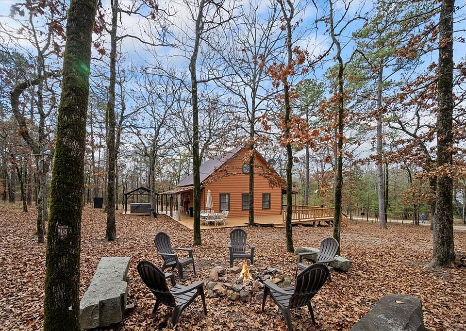 1st image of 222 Laurel Leaf Ln
