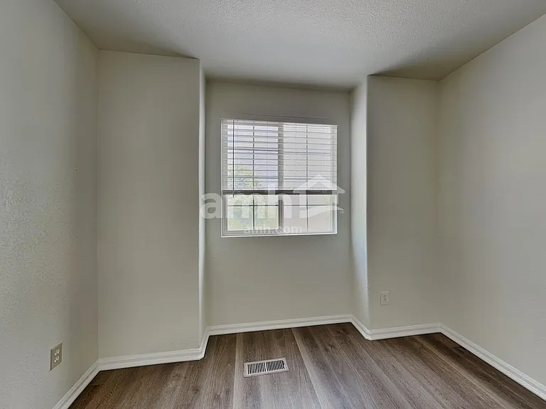 8433 Golden Eye Dr — Photo 16