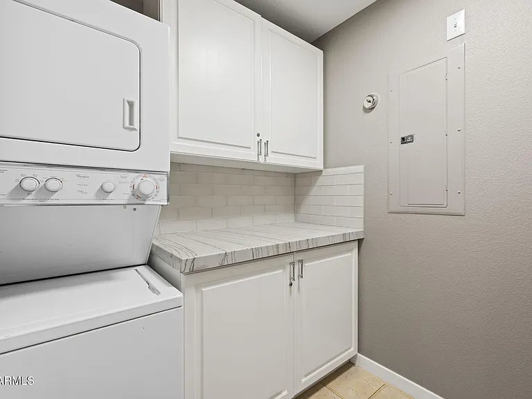 2802 E Camino Acequia Dr #8 — Photo 25