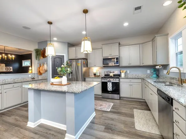 440 Chesapeake Dr, Sumter, SC 29154