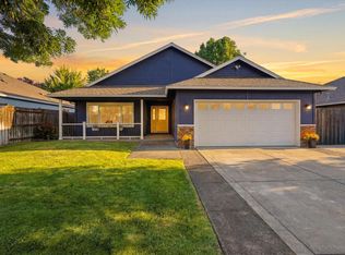980 Willowdale Ave, Medford, OR 97501