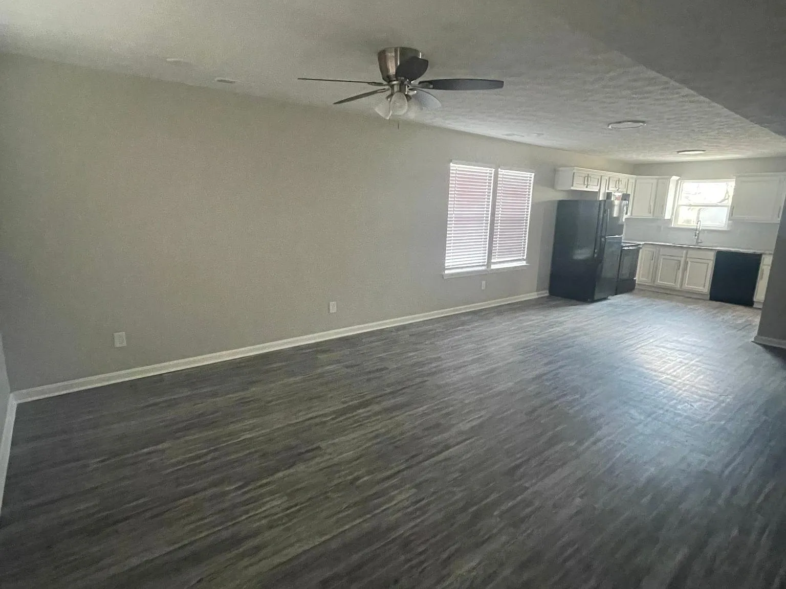 914 Providence Way — Photo 4