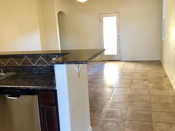 3rd image of 14505 Jesus Almeida Ave