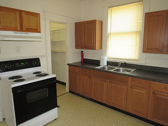 4th image of 3204 Fendall Ave #A