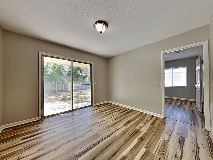 1846 Grove Park Dr — Photo 7