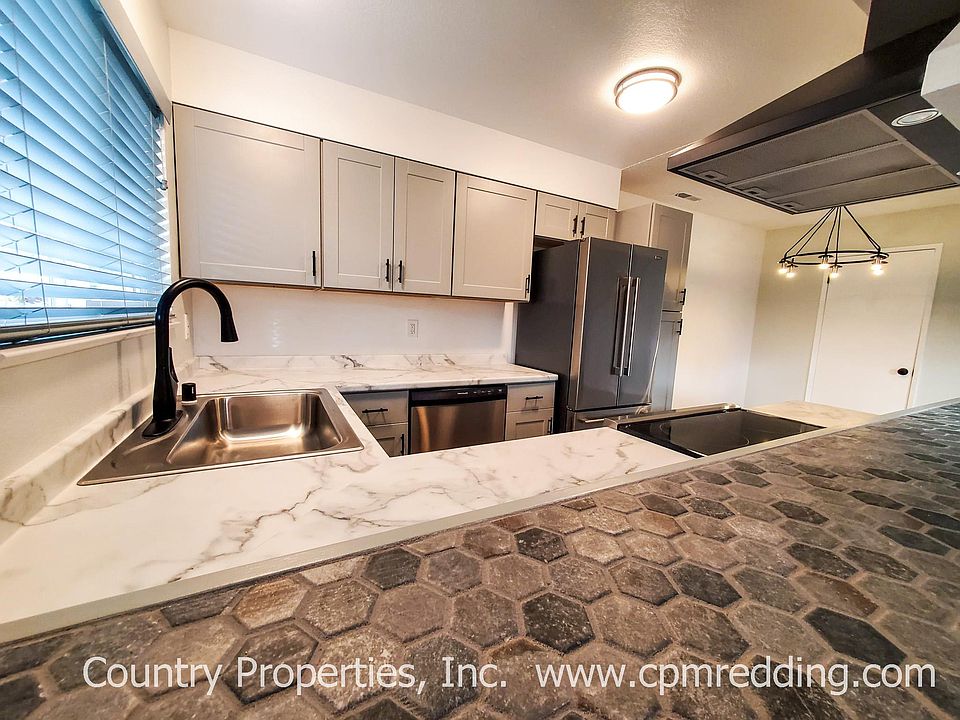 Custom tile bar