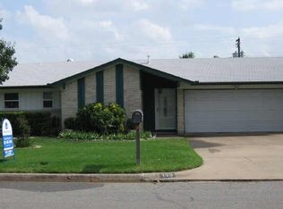 113 Garden Oaks Dr, Hurst, TX 76053