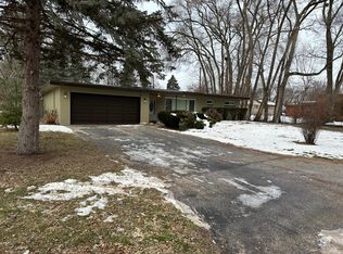 18847 Susanna Dr, Livonia, MI 48152