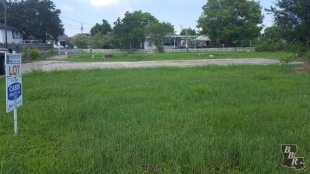 2nd image of 18642 W Main St