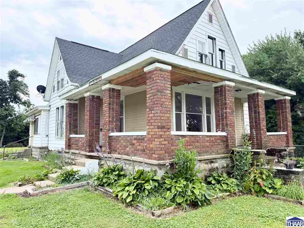 111 E 10th St, Clay City, IN 47841