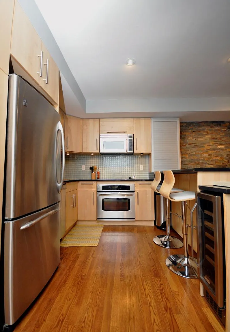 396 Beacon — Photo 3