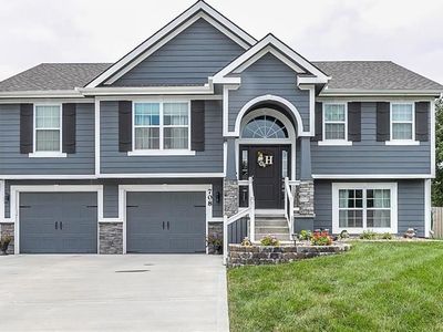 708 E 18th St, Kearney, MO, 64060