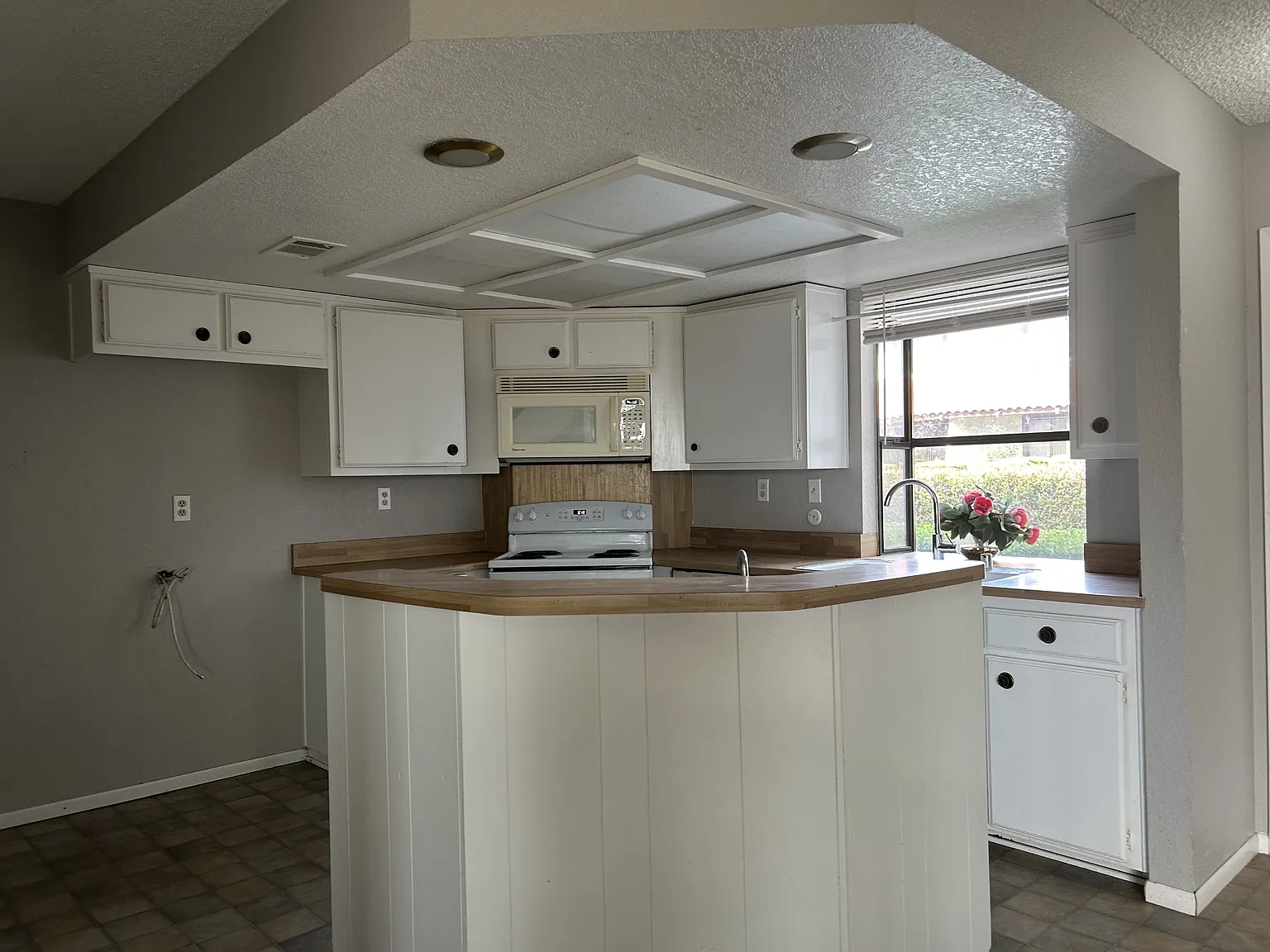 16780 Green Tree Boulevard - 1 — Photo 3