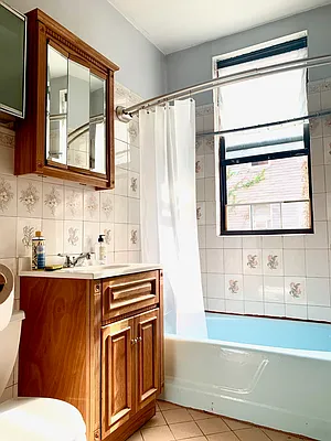 Rented by Apple Exclusive Realty Inc | media 37