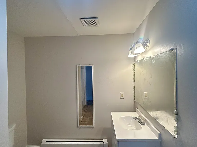 558 Columbia Ave — Photo 5