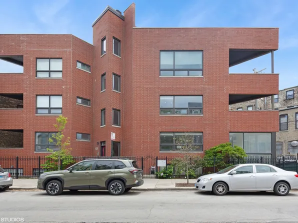 1741 W Beach Ave APT 2, Chicago, IL 60622