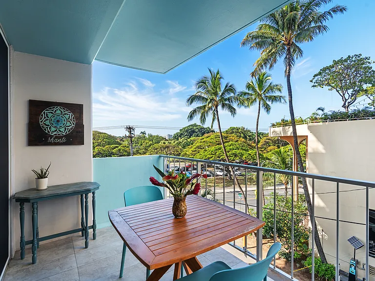 204 Kapahulu Ave #303 — Photo 2