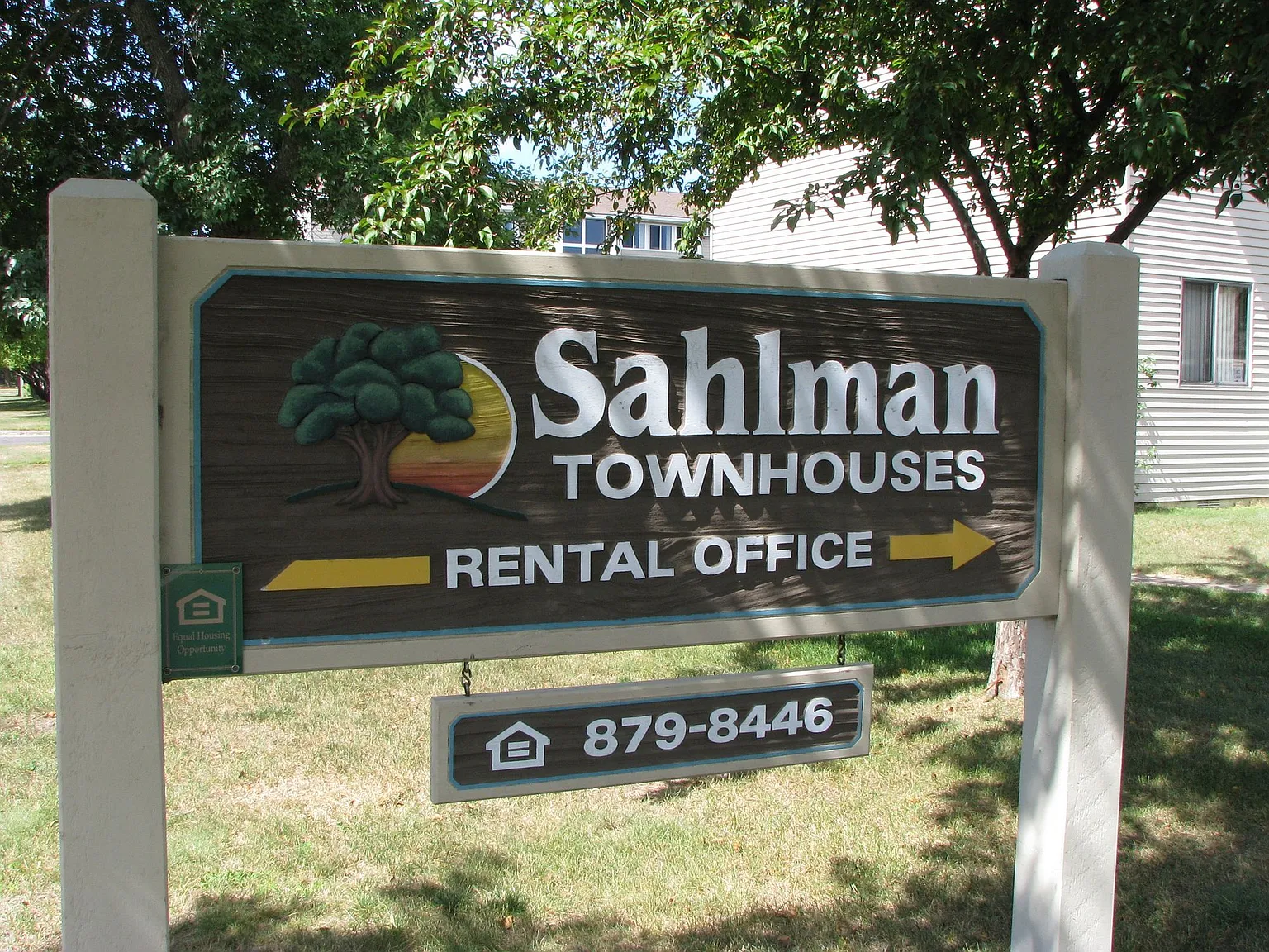 Sahlman Townhouses West — Photo 4