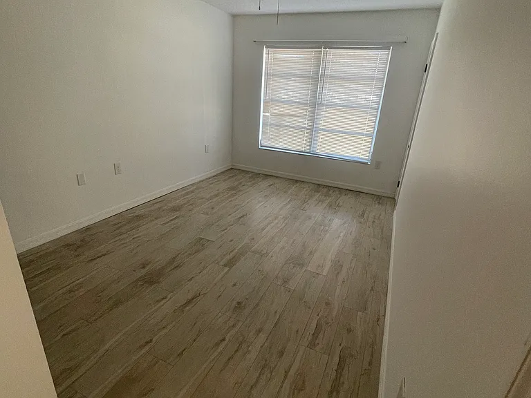 404 Albee Rd — Photo 6