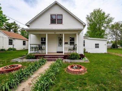 357 W 3rd St, El Paso, IL, 61738