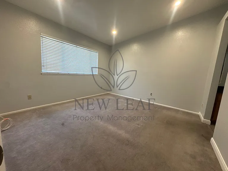 831 Carlton Privado — Photo 18