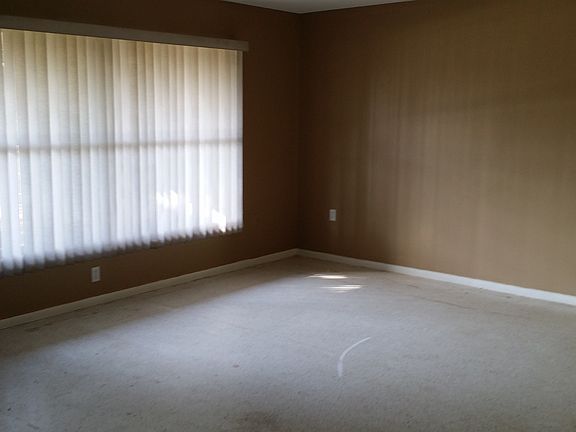 2nd image of 561 Shamrock Blvd
