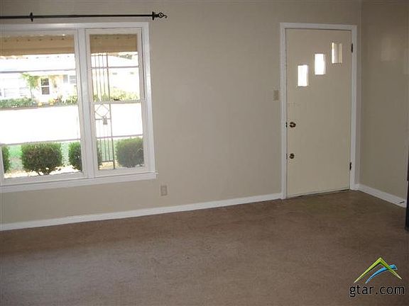 4th image of 2321 Lingner Dr