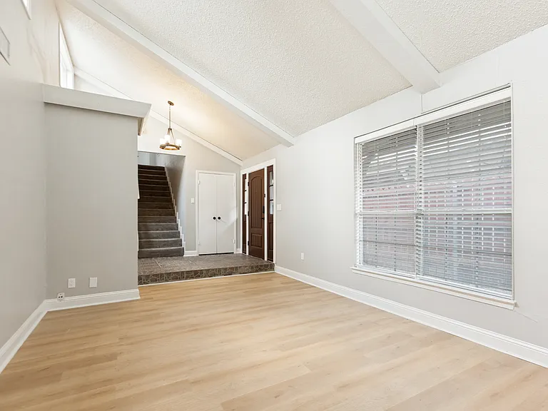 14372 Haymeadow Cir — Photo 9