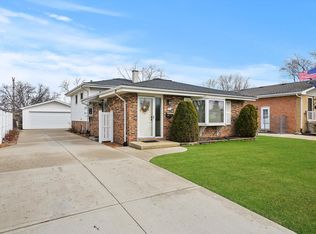 4514 W Howdy Ln, Alsip, IL 60803