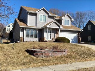 4903 Waterford Dr, West Des Moines, IA 50265