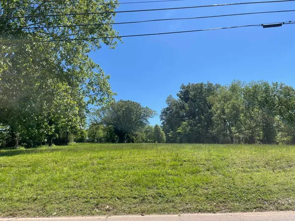 211 N Forrest St, Madison, AR 72335