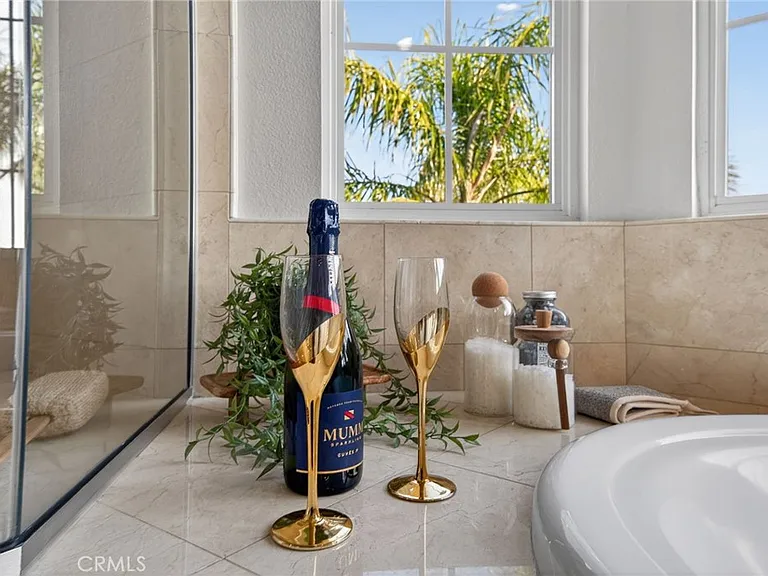 20800 Campania Ln — Photo 43