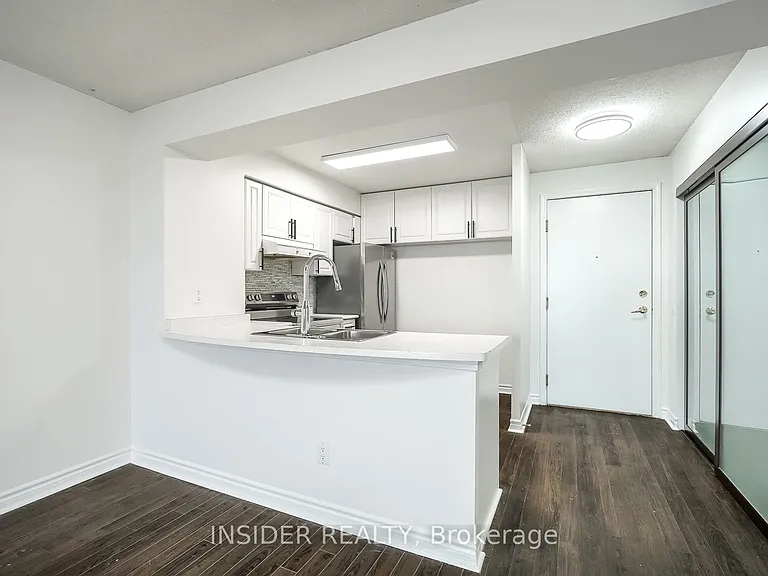 35 Kingsbridge Garden Cir #2009 — Photo 2