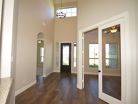 4th image of 6515 Camillia Ct