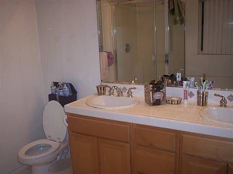 2nd image of 20300 Vanowen St APT 31