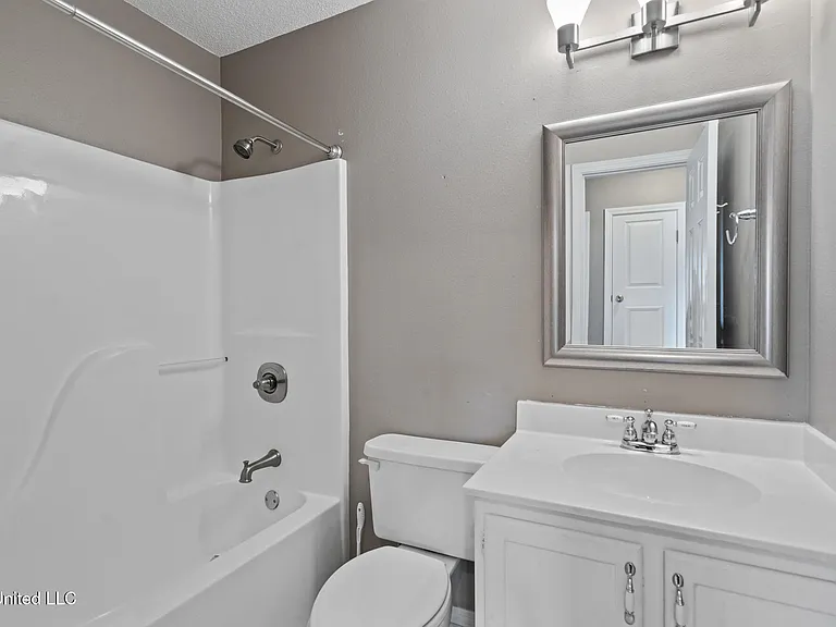 508 Woodward Dr — Photo 11