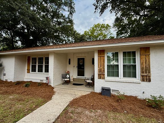 4th image of 1961 Forest Dr