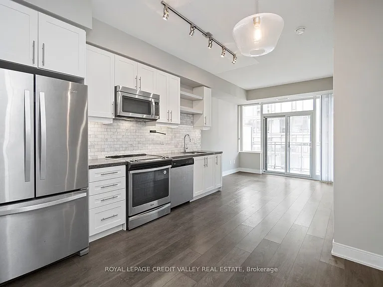 525 Adelaide St W #1732 — Photo 6