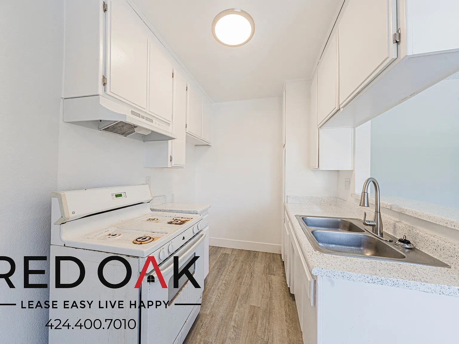 15500 Foothill Blvd — Photo 3