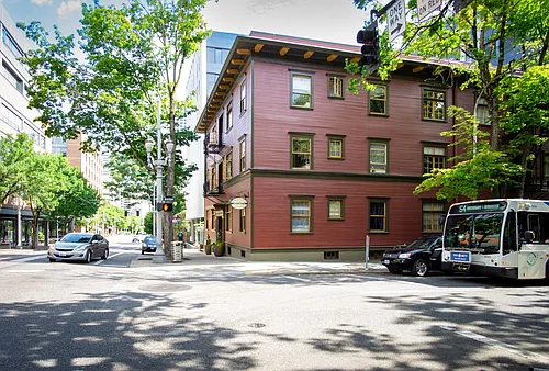 1834 SW 5th Ave #103 Photo 1