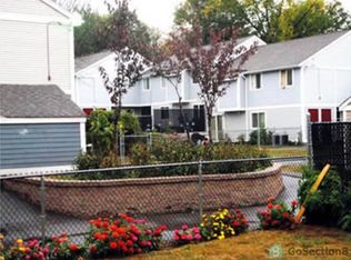 37 Nursery St, Springfield, MA 01104