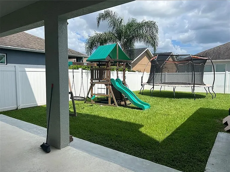 5160 Autumn Ridge Dr — Photo 24