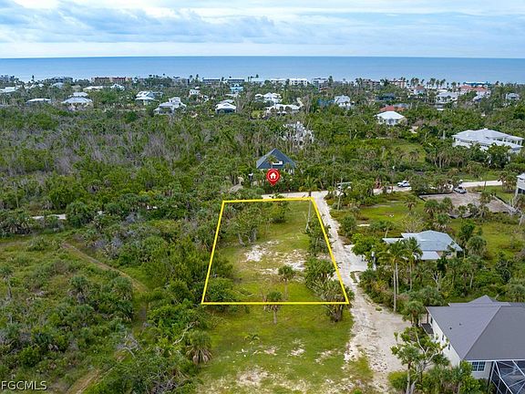 4th image of 393 & 401 Raintree Pl