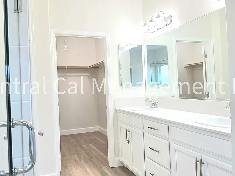 9029 Almond Creek Dr — Photo 27