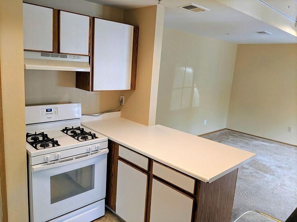 2nd image of 6208 NE 17th Ave APT 92