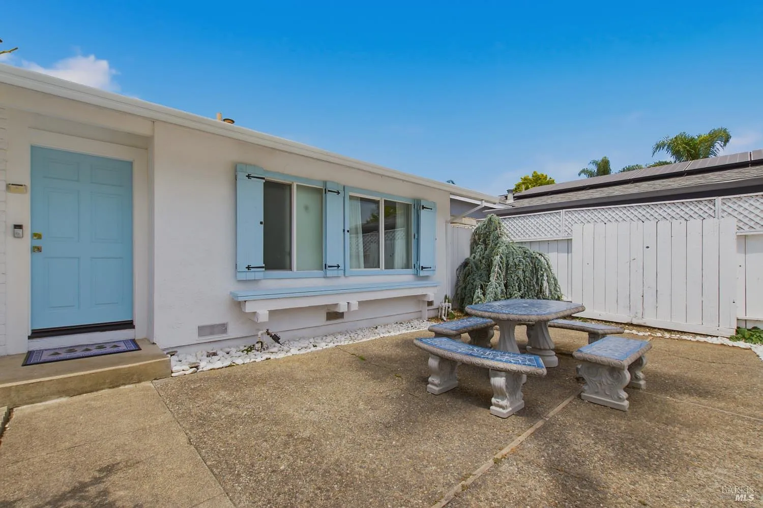 4465 Moffitt Drive - Photo 2