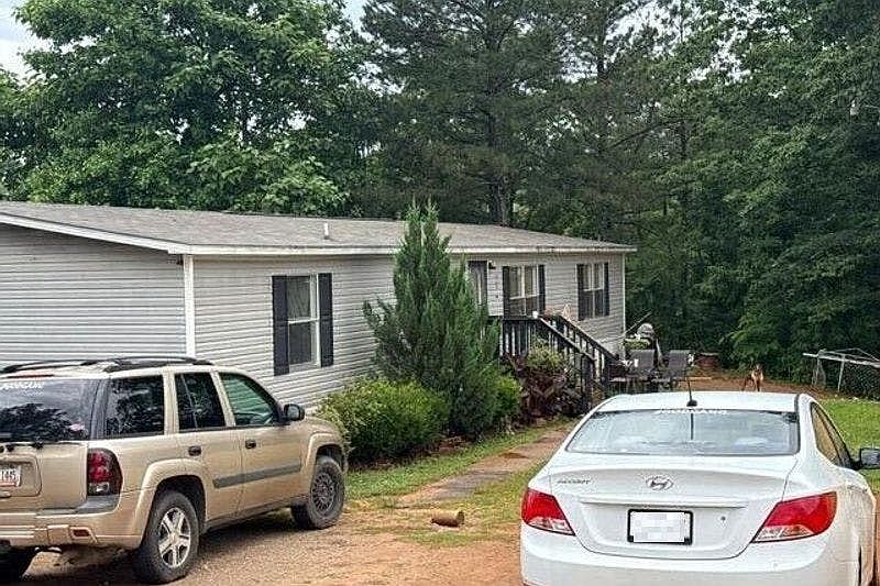 1st image of 3258 Baker Rd